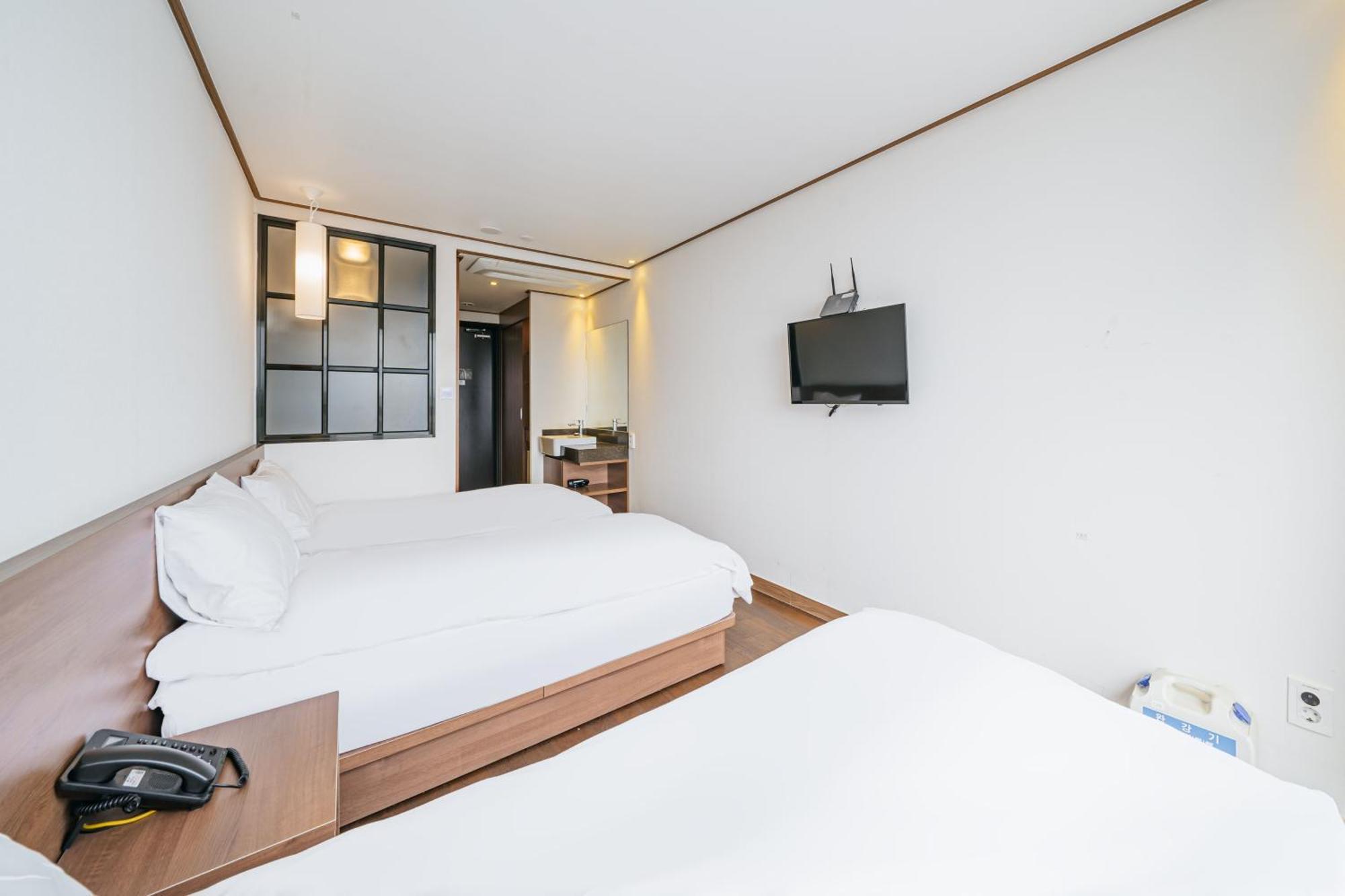 Tamara Jeju Hotel Seogwipo Exterior foto